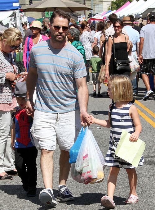 Jason Priestley z dziećmi na zakupach (FOTO) Jason Priestley z dziećmi na zakupach (FOTO)