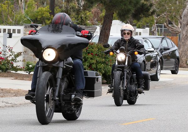 Poznajecie tę ostrą laskę na motocyklu? (FOTO)