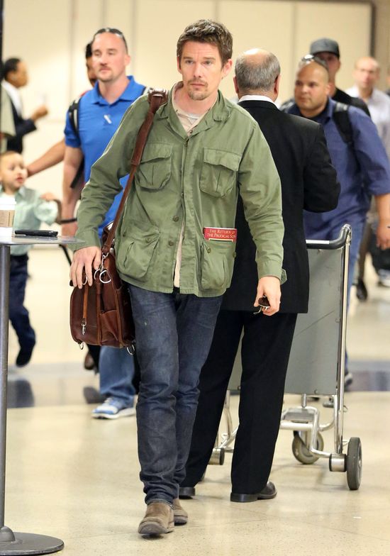 Który aktor w podróży czyta Powrót syna marnotrawnego? (FOTO