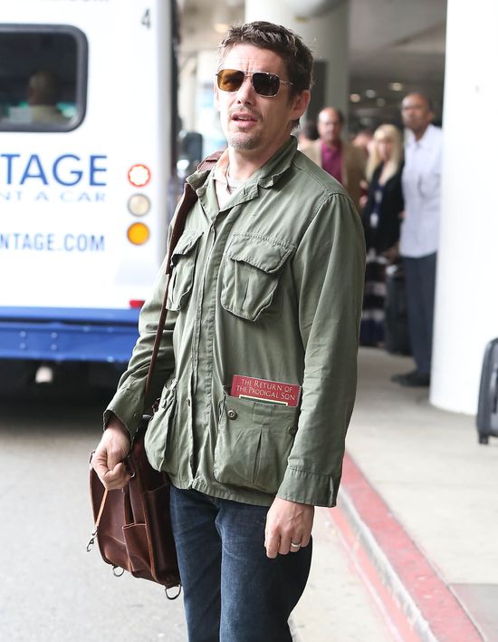 Który aktor w podróży czyta Powrót syna marnotrawnego? (FOTO