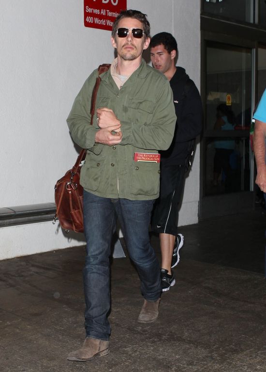 Który aktor w podróży czyta Powrót syna marnotrawnego? (FOTO