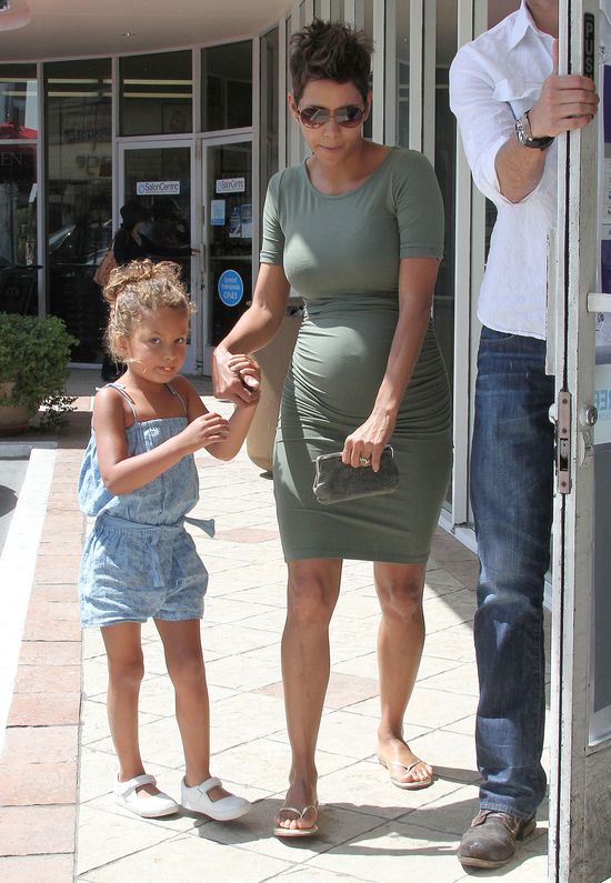 Halle Berry urodzi córkę czy syna? Halle Berry urodzi córkę czy syna?