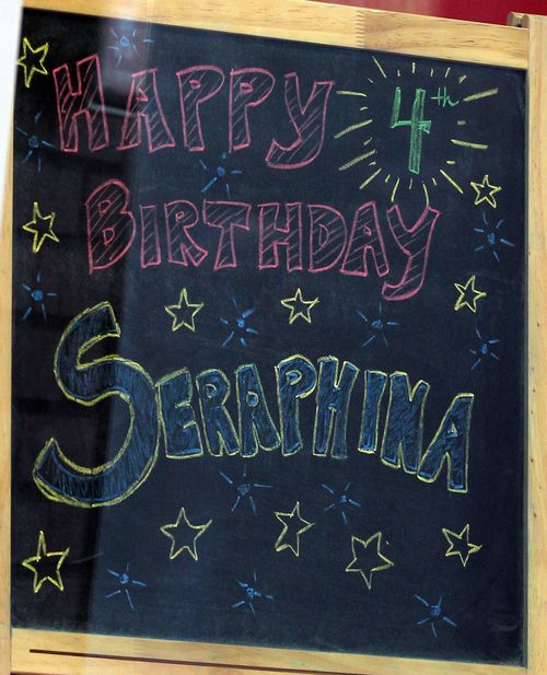 Ta mała księżniczka skończyła właśnie 4 latka (FOTO)