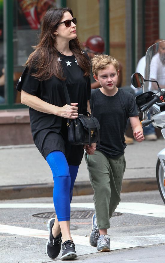 Poznajcie Milo, syna Liv Tyler (FOTO)