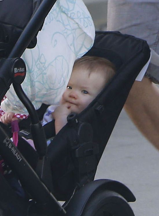 Paquin i Moyer w końcu pokazali bliźniaki (FOTO)