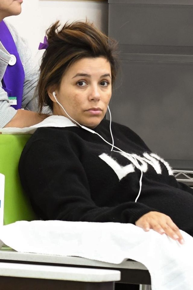 Eva Longoria zmęczona, z plamami na twarzy Eva Longoria zmęczona, z plamami na twarzy
