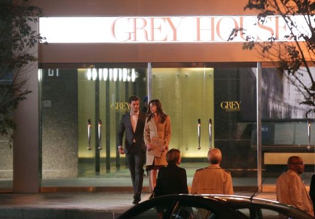 Stylizacje Anastasii Steele są tanie i niedojrzałe?