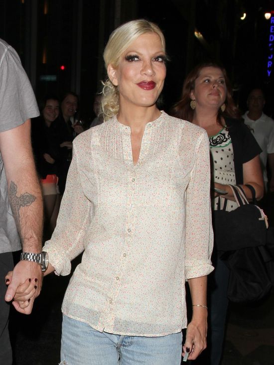 Tori Spelling nie wygląda jak mama czwórki dzieci (FOTO)