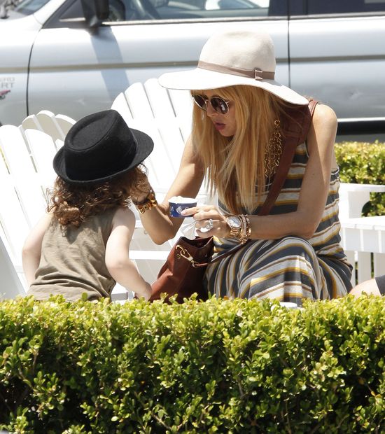 Jak ciężarna Rachel Zoe spędza swój wolny czas? (FOTO) Jak ciężarna Rachel Zoe spędza swój wolny czas? (FOTO)