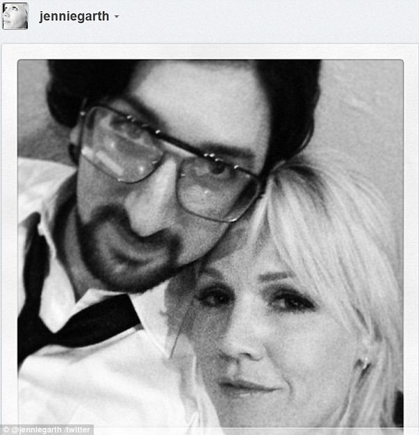 Jennie Garth znowu zakochana (FOTO)