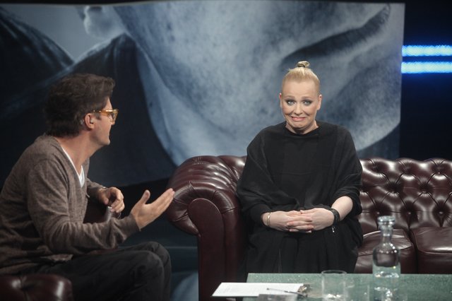 Wodzianka zdjęła fartucha i pokazała biust (FOTO)