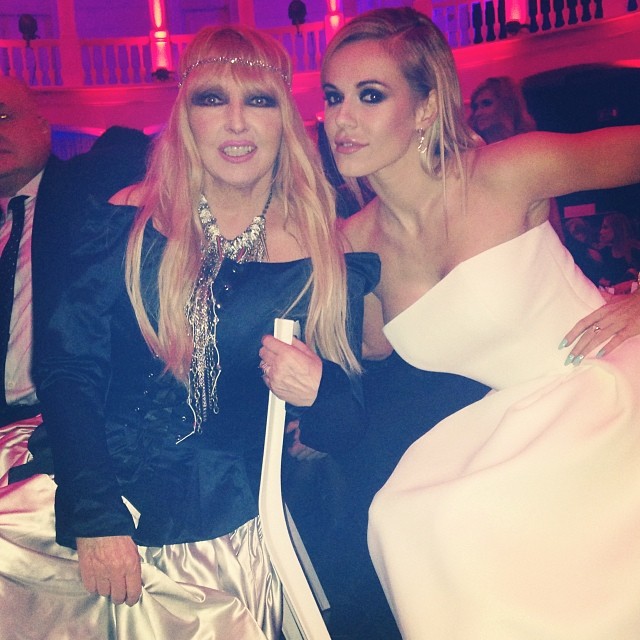 Doda na rozdaniu Róż Gali pozuje z Rodowicz (FOTO)