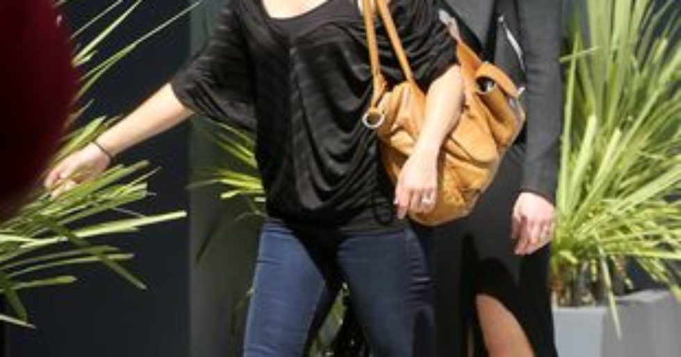 Jennifer Lawrence wybiera suknię ślubną (FOTO) Jennifer Lawrence wybiera suknię ślubną (FOTO)