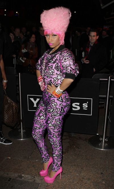 Nicki Minaj ma bzika na punkcie peruk