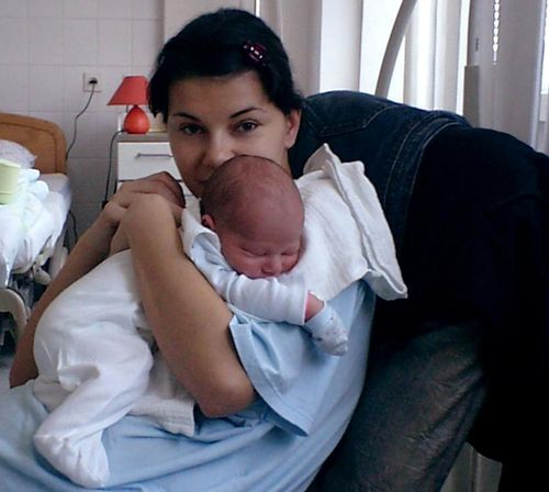 Poznajecie kim jest ta słodka dziewczynka? (FOTO)