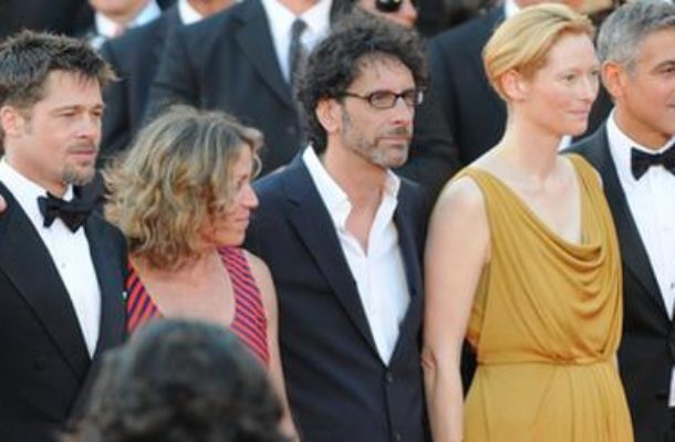 Pitt, Clooney, Swinton na czerwonym dywanie (FOTO)