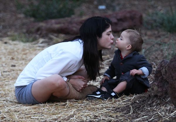 Słodkie fotki Selmy Blair i jej synka (FOTO) Słodkie fotki Selmy Blair i jej synka (FOTO)