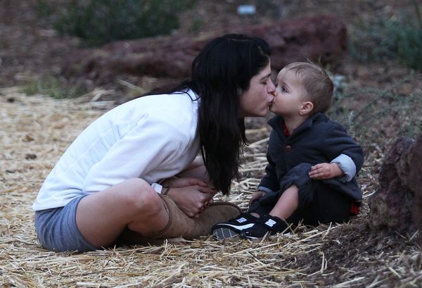 Słodkie fotki Selmy Blair i jej synka (FOTO) Słodkie fotki Selmy Blair i jej synka (FOTO)
