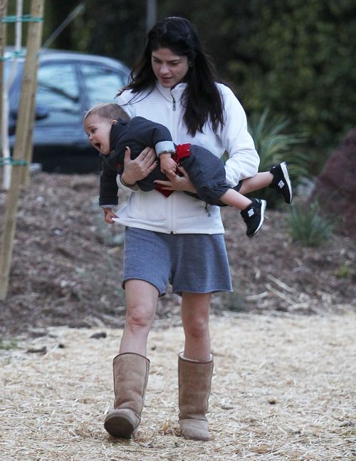 Słodkie fotki Selmy Blair i jej synka (FOTO) Słodkie fotki Selmy Blair i jej synka (FOTO)