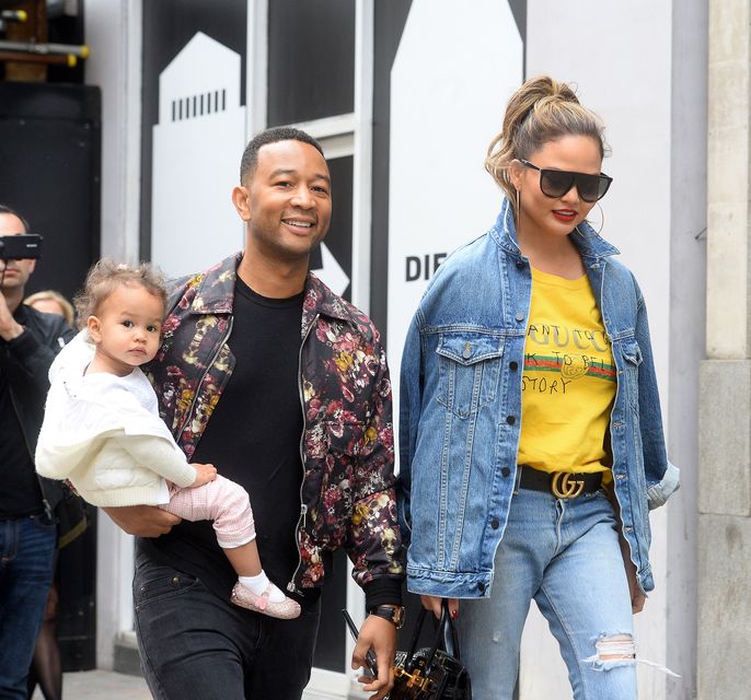 Chrissy Teigen jest W CIĄŻY! (Instagram)