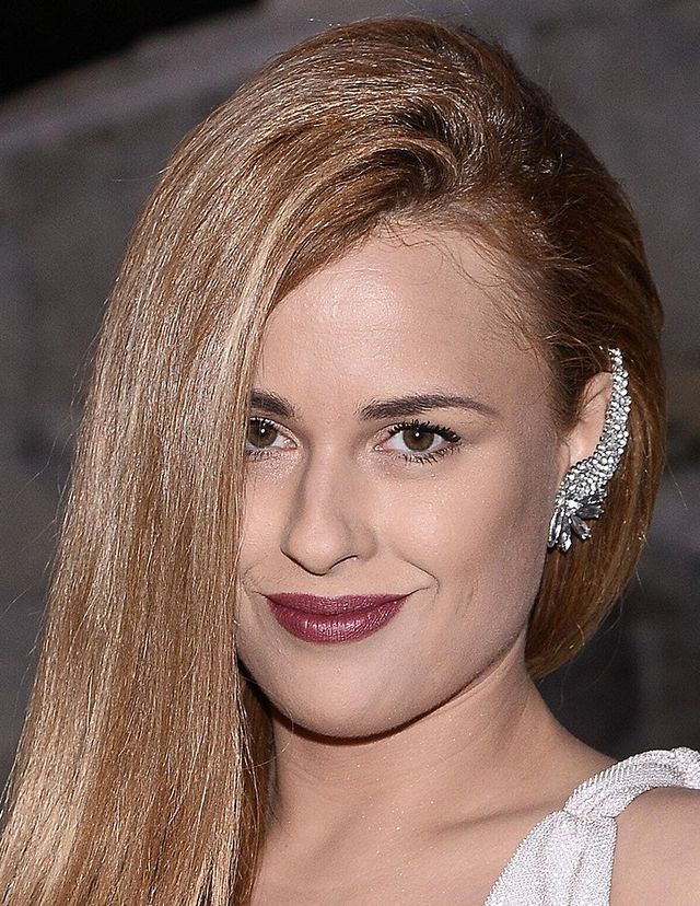 Miała NAJDŁUŻSZE doczepy na imprezie (ZDJĘCIA)