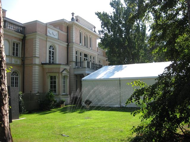 Zobaczcie, jak będzie wyglądać scenografia ślubu Rozenek i Majdana (FOTO) Zobaczcie, jak będzie wyglądać scenografia ślubu Rozenek i Majdana (FOTO)