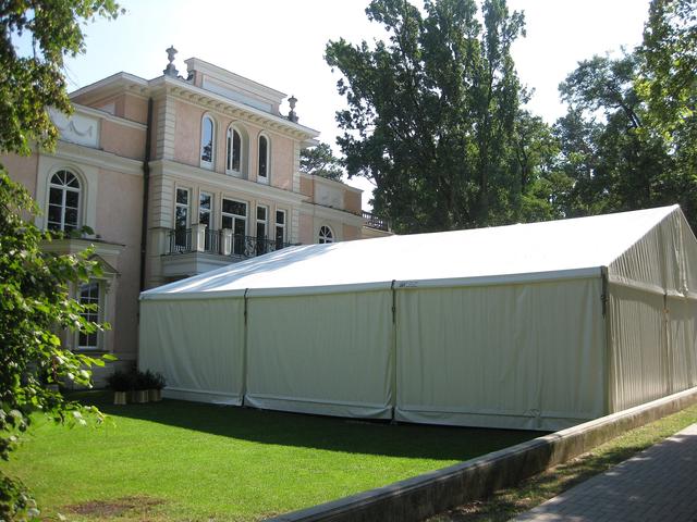 Zobaczcie, jak będzie wyglądać scenografia ślubu Rozenek i Majdana (FOTO) Zobaczcie, jak będzie wyglądać scenografia ślubu Rozenek i Majdana (FOTO)