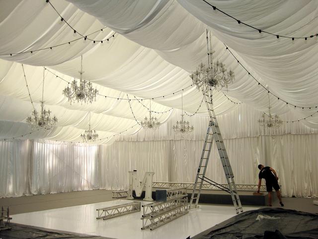 Zobaczcie, jak będzie wyglądać scenografia ślubu Rozenek i Majdana (FOTO) Zobaczcie, jak będzie wyglądać scenografia ślubu Rozenek i Majdana (FOTO)