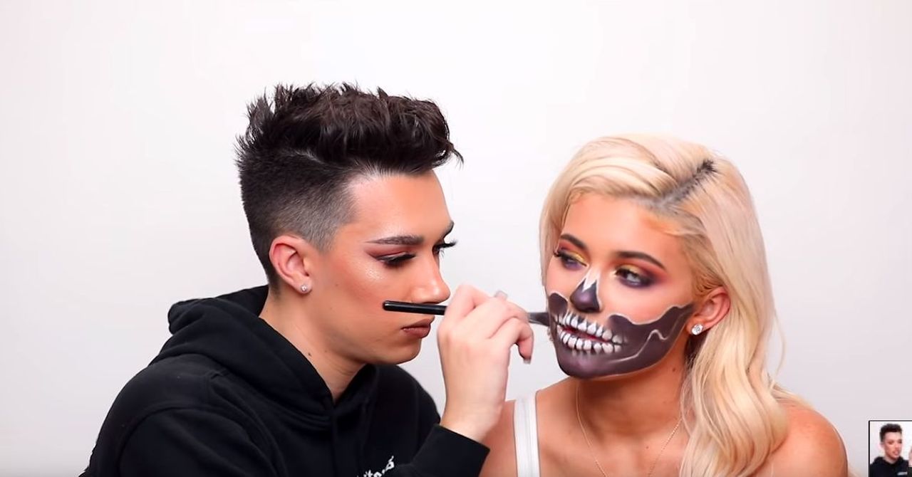 Makijaż na Halloween Kylie Jenner - James Charles namalował szkielet (VIDEO)