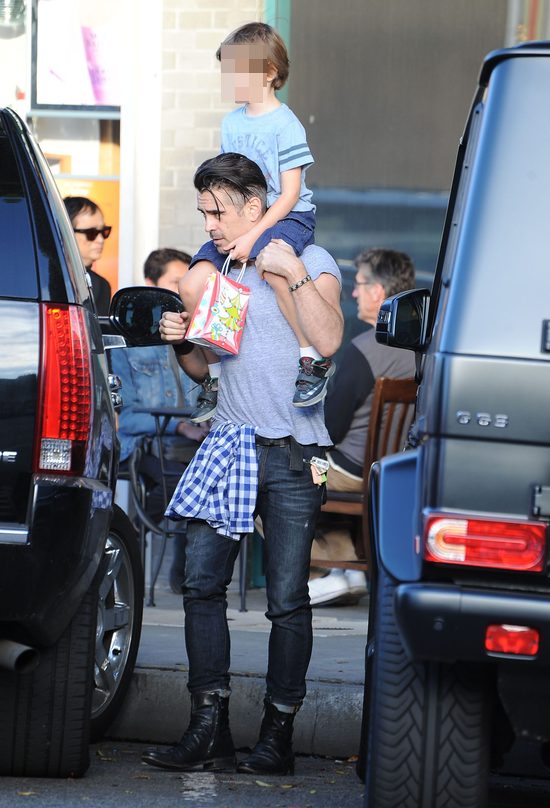 Czym Alicja Bachleda karmi Colina Farrella?