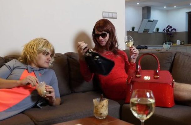 Abstrachuje nabijają się z modelek z Instagrama [VIDEO]