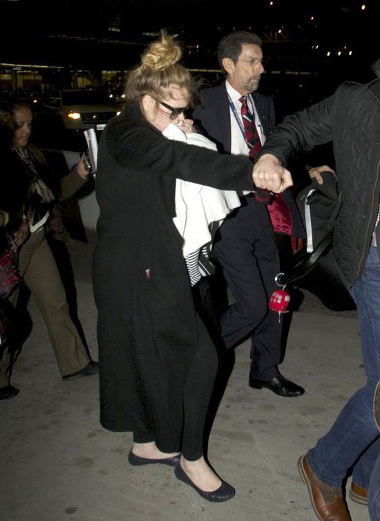 Pierwsze zdjęcia Adele po porodzie! (FOTO) Pierwsze zdjęcia Adele po porodzie! (FOTO)