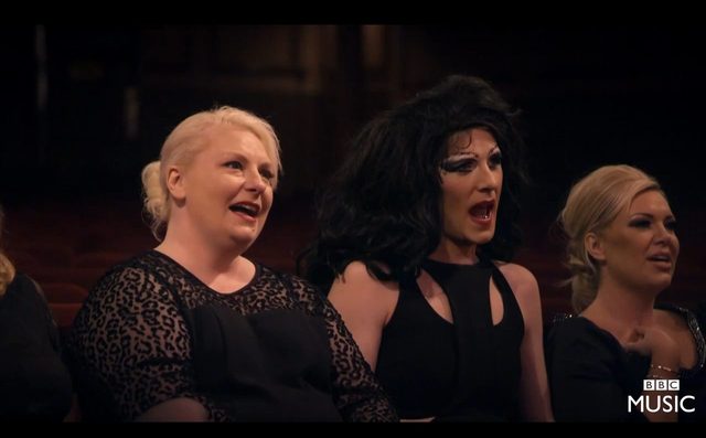 Adele jako Jenn na konkursie... sobowtórek Adele [VIDEO]