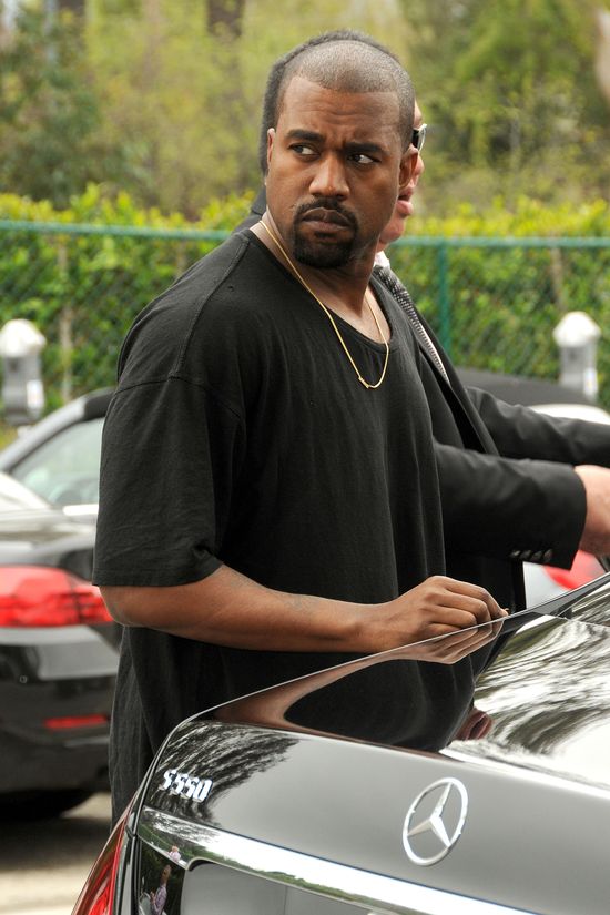 Kanye West przeszedł nieoczekiwaną metamorfozę! (FOTO)