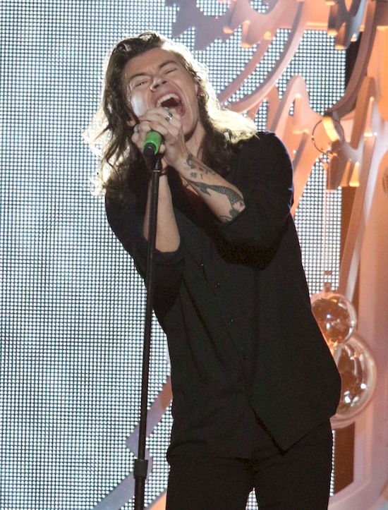 Harry Styles zaskoczył ranną fankę z zamachu w Manchesterze