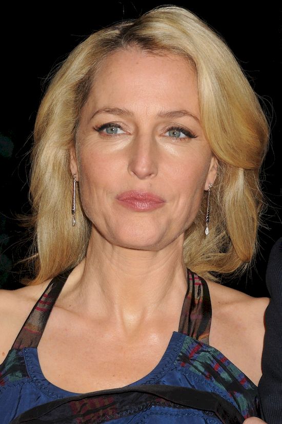 Gillian Anderson była PRZERAŻONA faktem o swojej chorobie