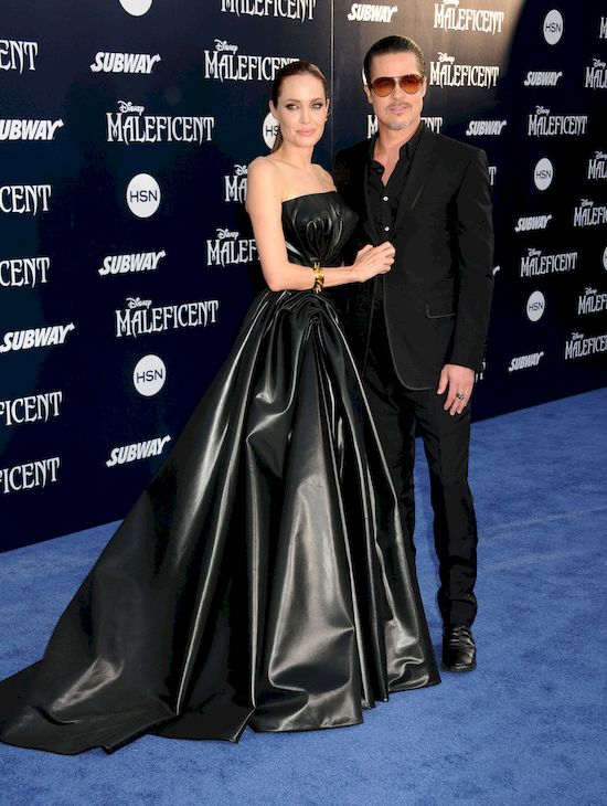 Angelina Jolie PRZERAŻONA! Brad Pitt nie może zrobić... tego?! Angelina Jolie PRZERAŻONA! Brad Pitt nie może zrobić... tego?!