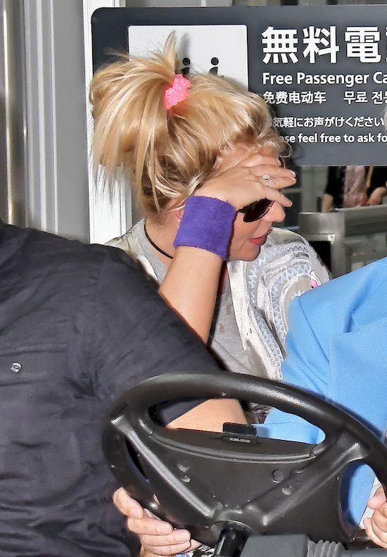 Britney Spears POWIĘKSZYŁA piersi?! TO wideo wywołało burzę!