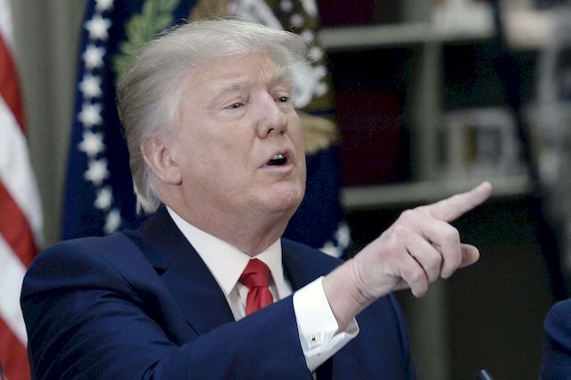 Ivanka ROZKAZAŁA Donaldowi Trumpowi o zbombardowanie Syrii!