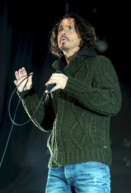 Brad Pitt ZAŁAMANY po śmierci bliskich osób!