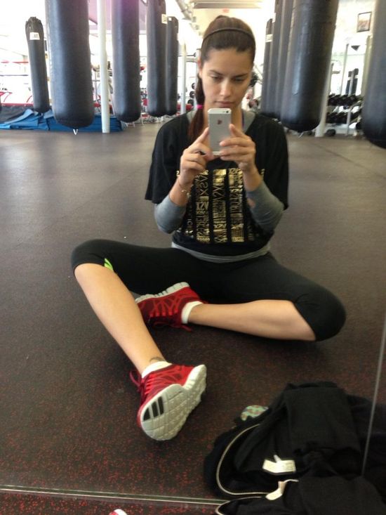Adriana Lima ćwiczy po 40 godzin w tygodniu