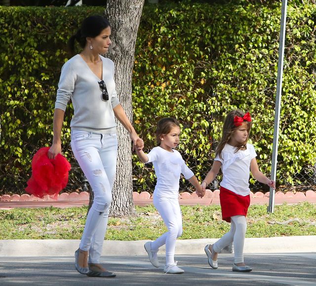 Adriana Lima wypoczywa z rodziną (FOTO)