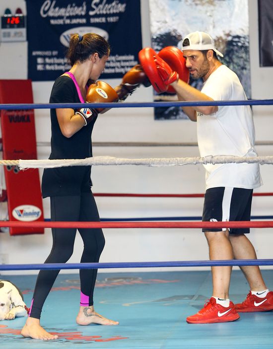 Adriana Lima boksuje (FOTO) Adriana Lima boksuje (FOTO)
