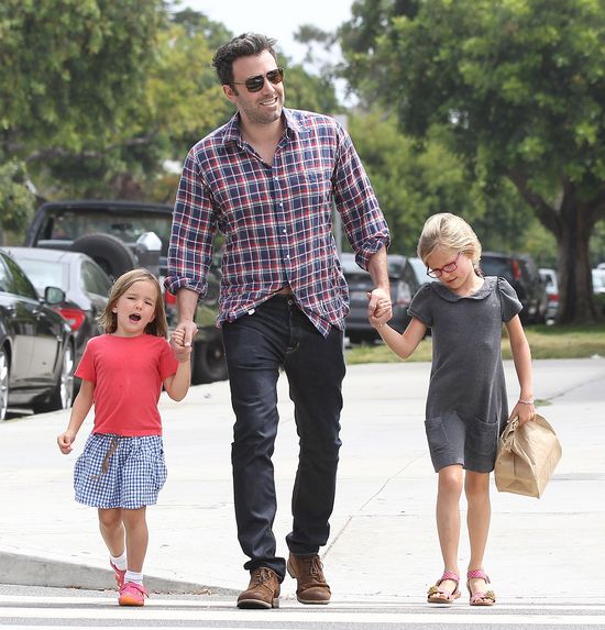 Ben Affleck ze swoimi dziewczynami (FOTO)