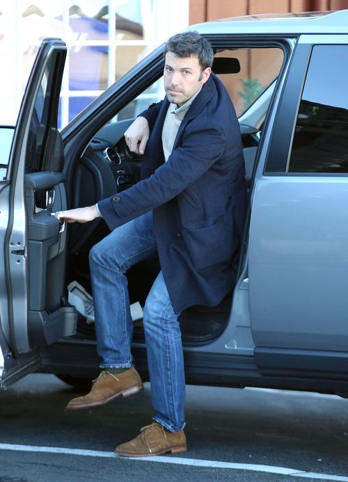 Ben Affleck sam zajmuje się córkami (FOTO)