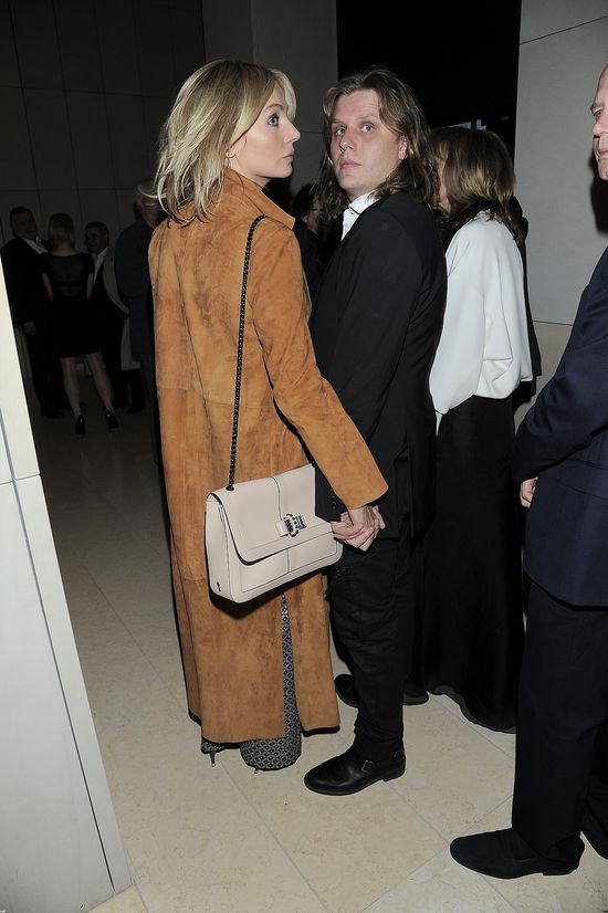 Agnieszka Szulim pozuje z całą rodziną Staraka (FOTO)