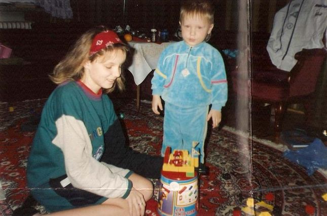 Czyje to zdjęcia z dzieciństwa?