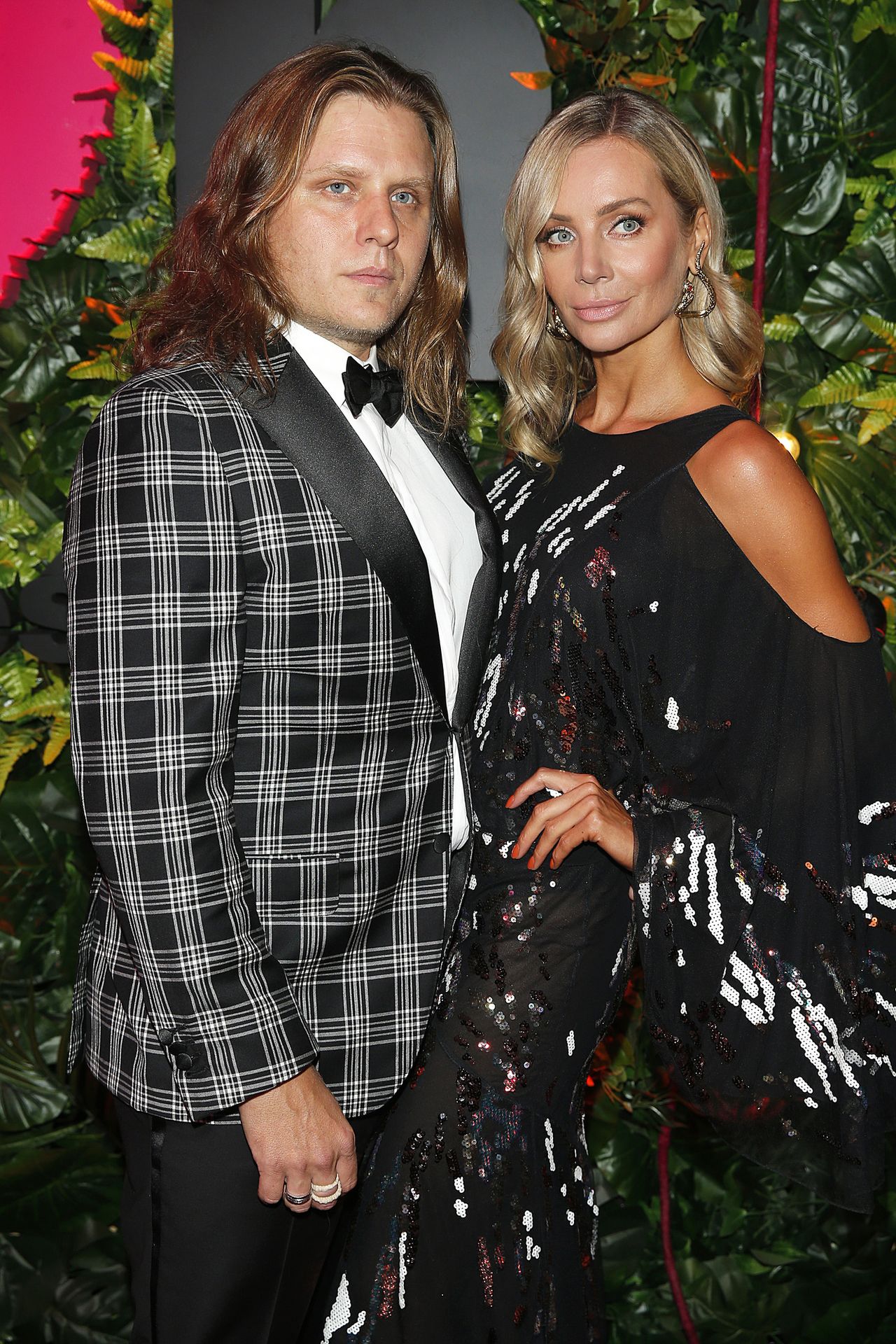 Agnieszka Woźniak-Starak dodała sobie lat CIĘŻKIM makijażem na Balu TVN ZDJĘCIA Agnieszka Woźniak-Starak dodała sobie lat CIĘŻKIM makijażem na Balu TVN ZDJĘCIA