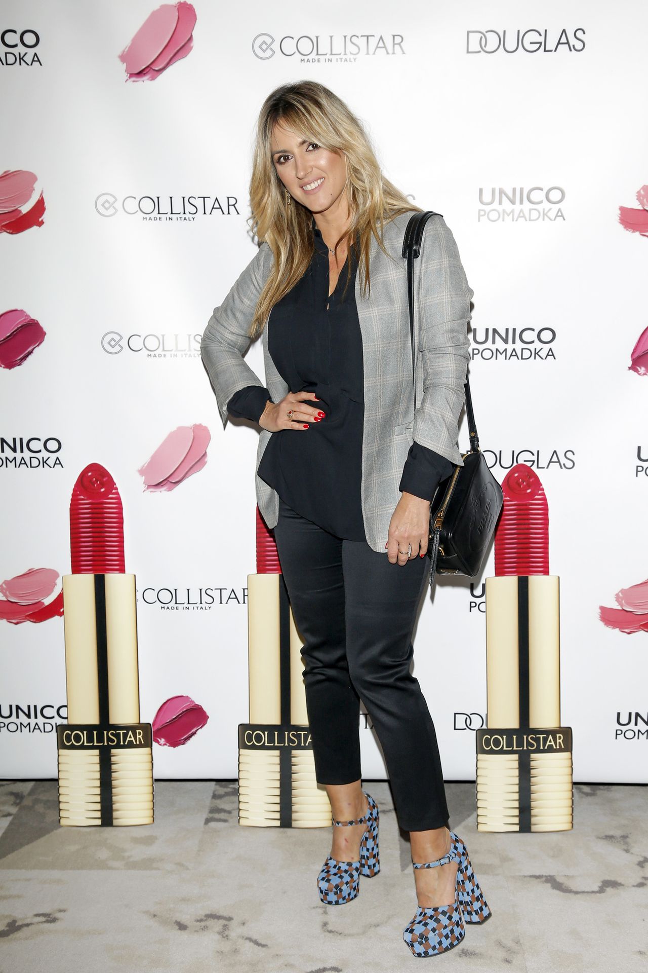 TE BUTY Karoliny Szostak ZEPSUŁY całą stylizację (ZDJĘCIA) TE BUTY Karoliny Szostak ZEPSUŁY całą stylizację (ZDJĘCIA)