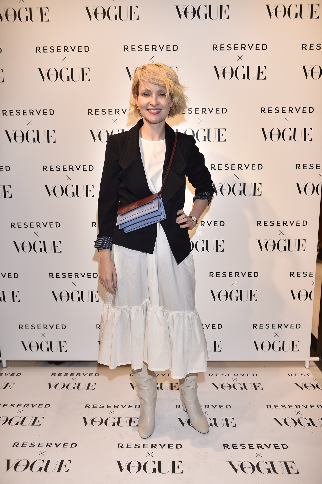 Gwiazdy w SYLWESTROWYCH kreacjach zachwyciły na ściance (ZDJĘCIA)